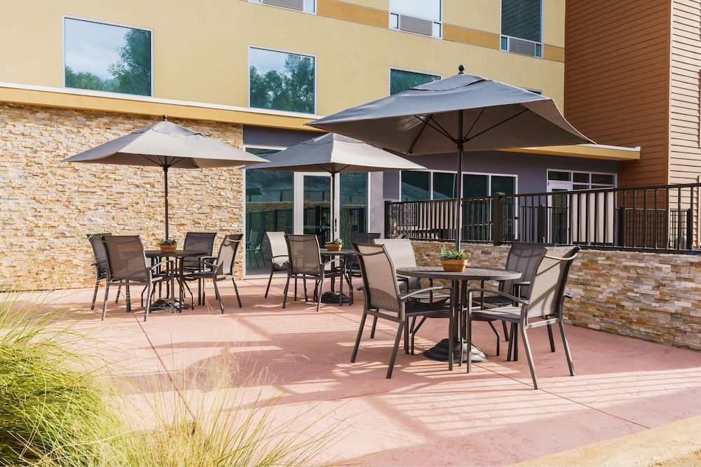 Fairfield Inn & Suites Oakhurst Yosemite - photo 25