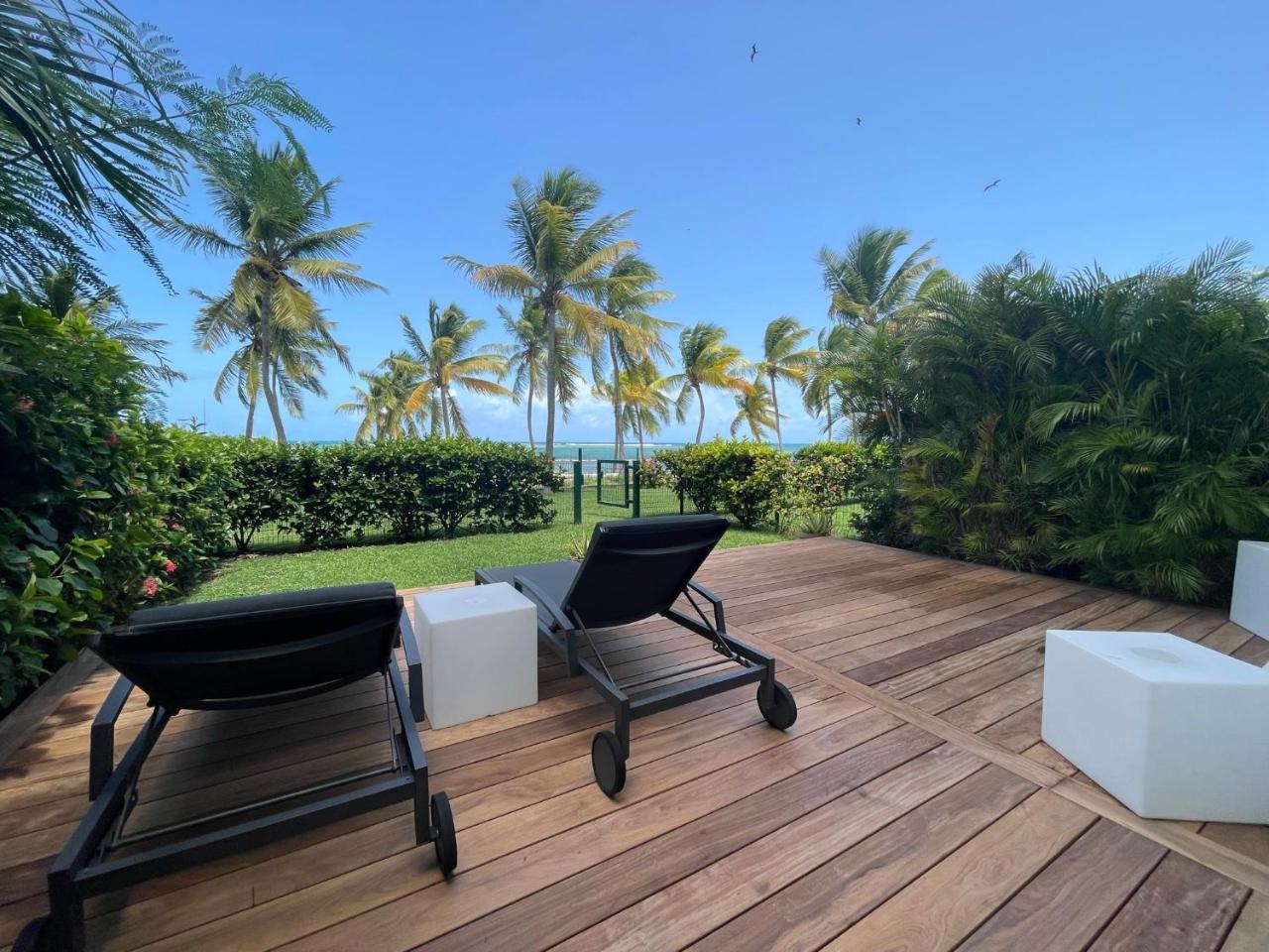 Kaz El Roca Savannah Face Au Lagon — 4-Star Luxury Hotel in Saint-Francois, Guadeloupe