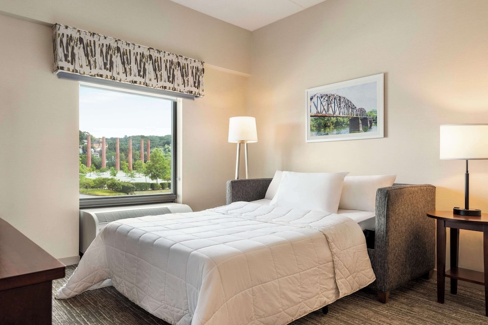 Hampton Inn & Suites Pittsburgh Waterfront West Homestead - photo 18