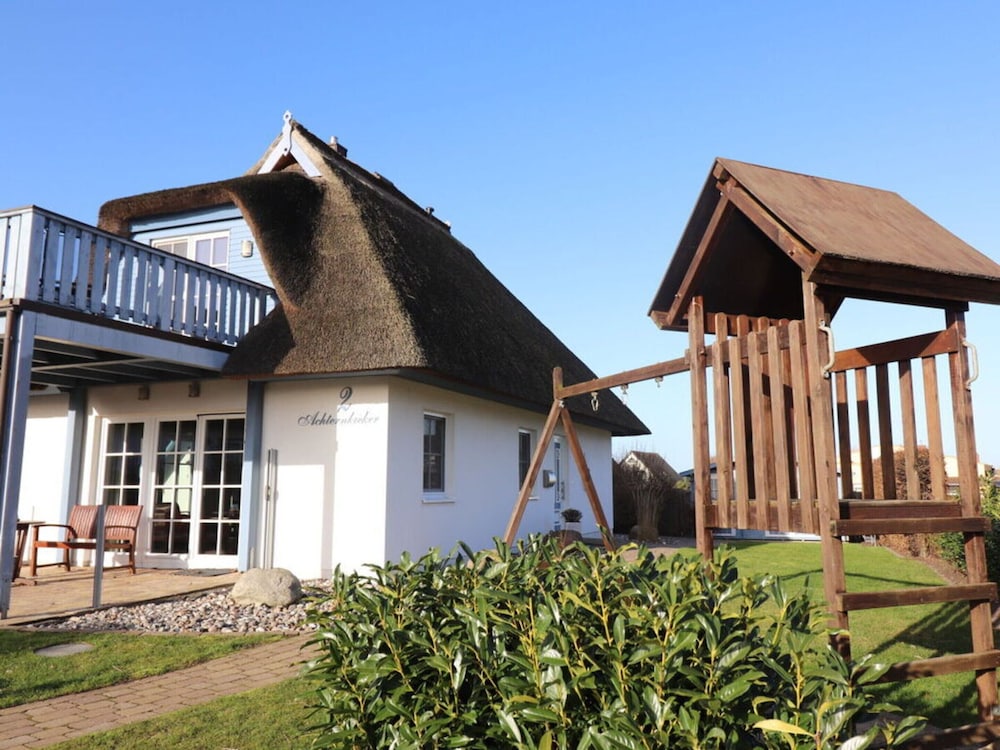 Achternkieker Comfortable Holiday Residence — 4-Star Luxury Hotel in Ostseebad Zinnowitz, Germany