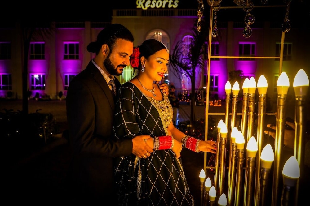 M Resort - last minute hotel in Sikandarabad