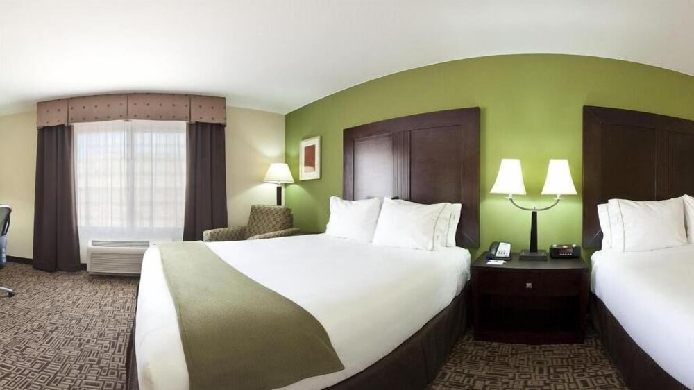 Holiday Inn Express Hotel & Suites Richfield by IHG - photo 3
