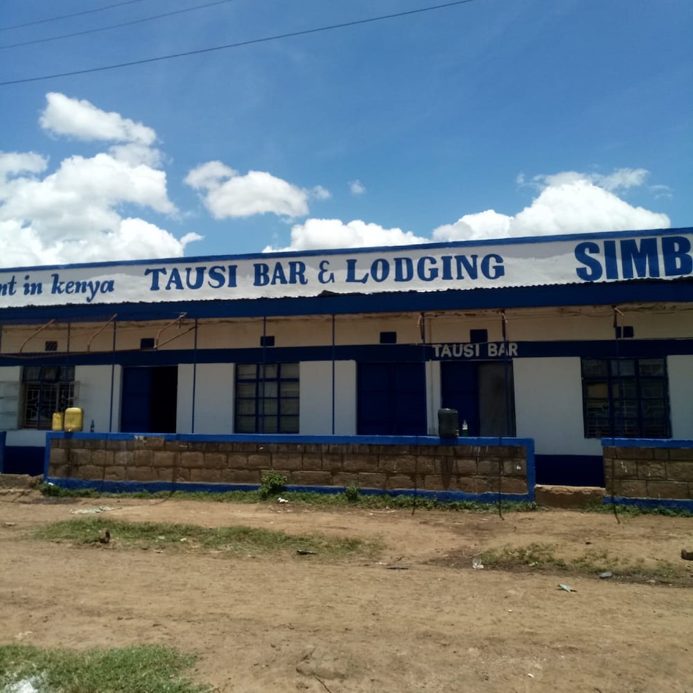 Tausi Bar & Lodging - carbon neutral hotel in Nakuru