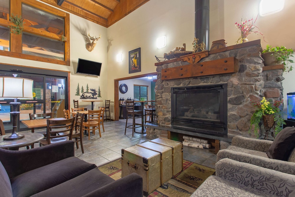 AmericInn by Wyndham Black River Falls I 94 on ATV Trail - photo 2