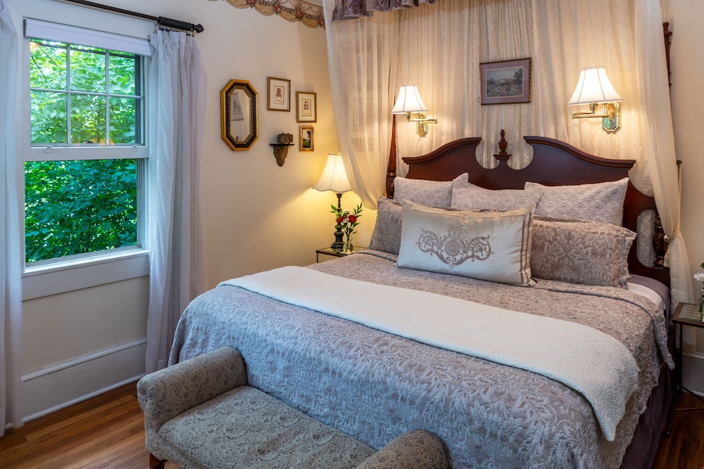 Abbington Green Bed & Breakfast Inn - photo 20