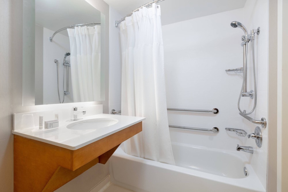 Springhill Suites by Marriott Williamsburg - photo 18