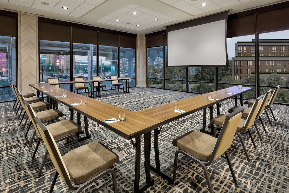 Homewood Suites by Hilton Pittsburgh Downtown - photo 46