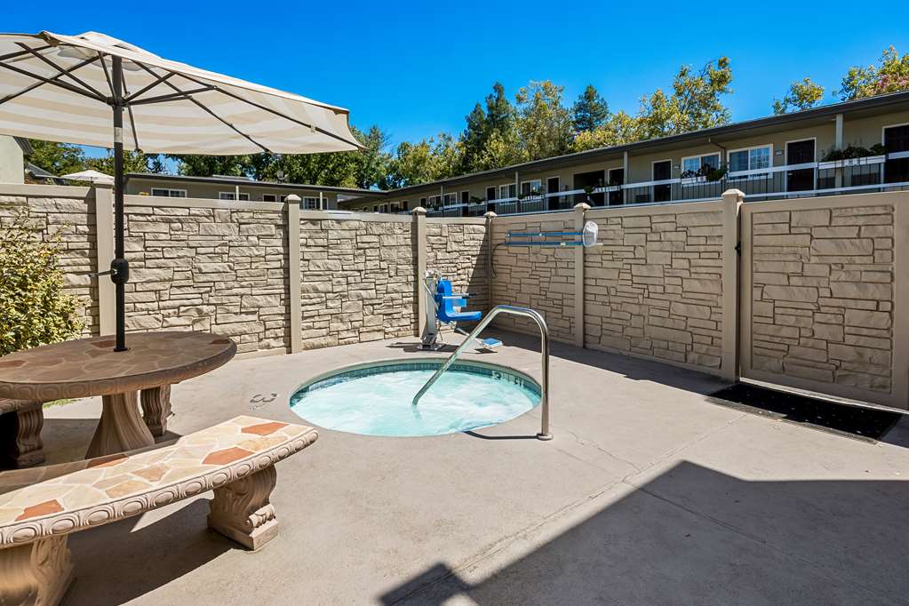 Best Western University Lodge - photo 12