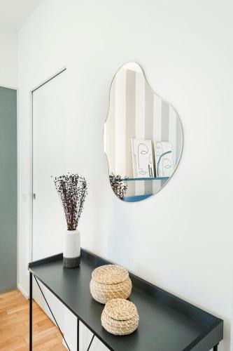 Easylife Milano Rontgen 24 S Bocconi — 4-Star Luxury Hotel in Milan, Italy