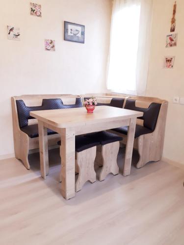 Karin House