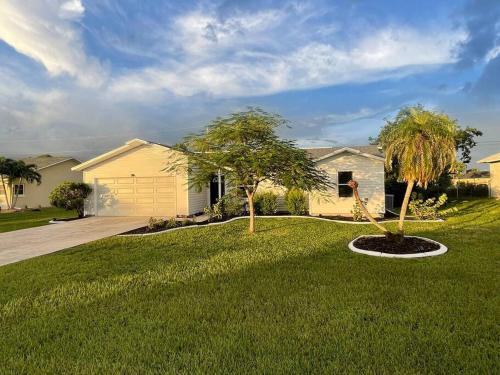 House WhiteHaven in Cape Coral — 4-Star Luxury Hotel in Cape Coral, United States