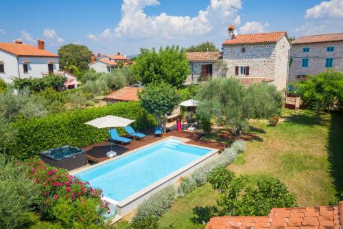 Villa Rossa with jacuzzi and pool in Porec — 4-Star Luxury Hotel in Porec, Croatia