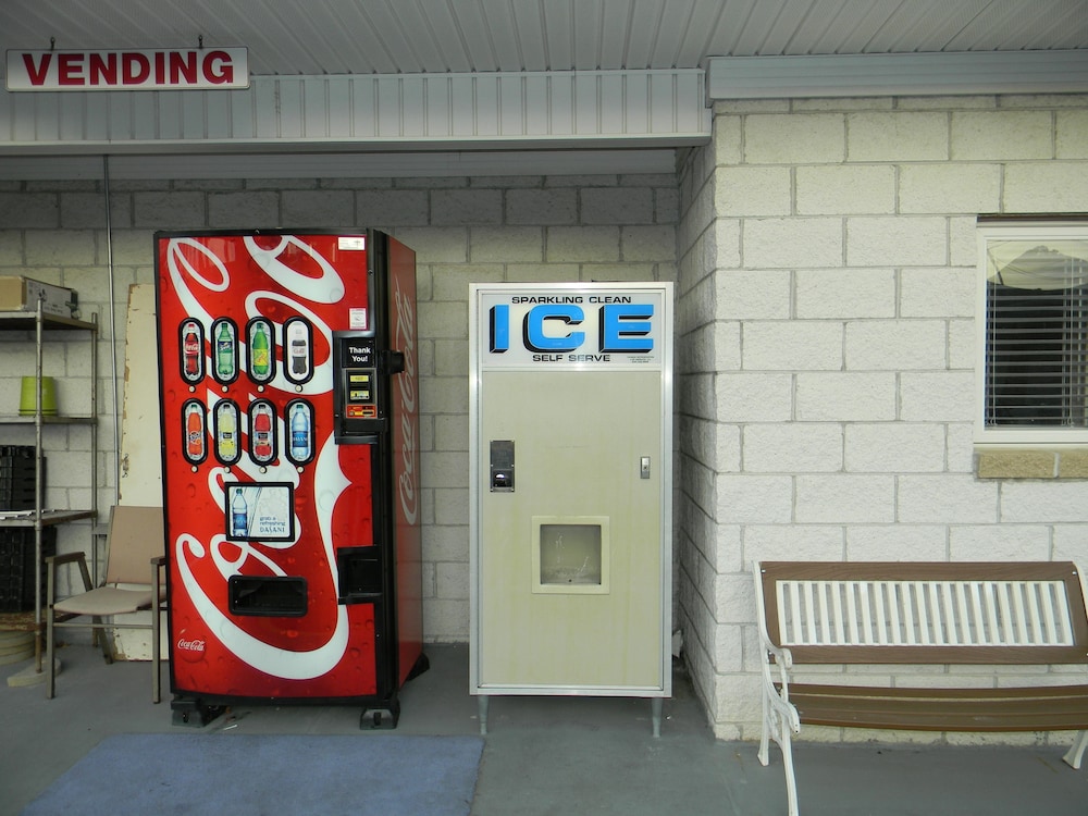 Fairfax Motel - photo 17