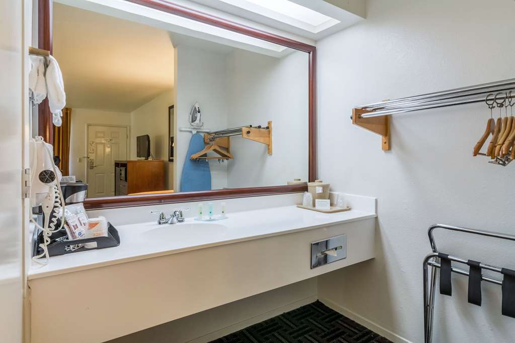 Quality Inn Fresno Near University - photo 25