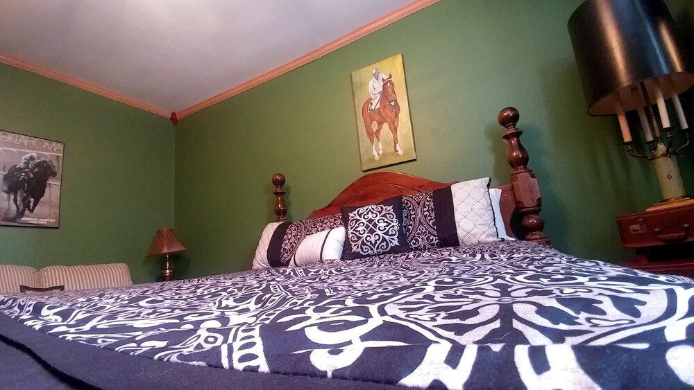 Historic Whiting Hotel Suites - photo 19