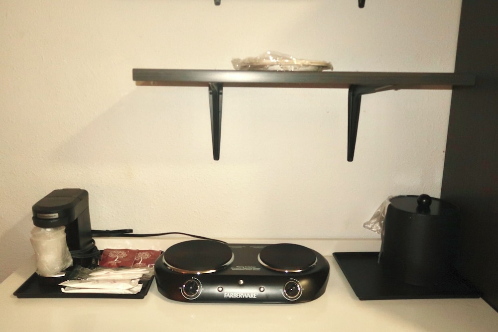 Studio 6 Elkhart IN Kitchenette Rooms - photo 16