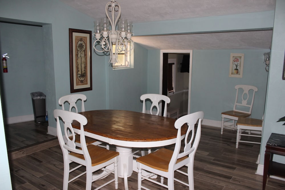 Shoreline Suites & Cabana Cottages - photo 55