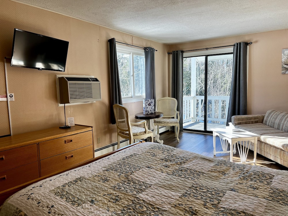 The Wayside Inn - photo 25