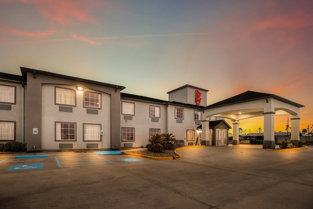 Red Roof Inn & Suites Lake Charles - photo 38