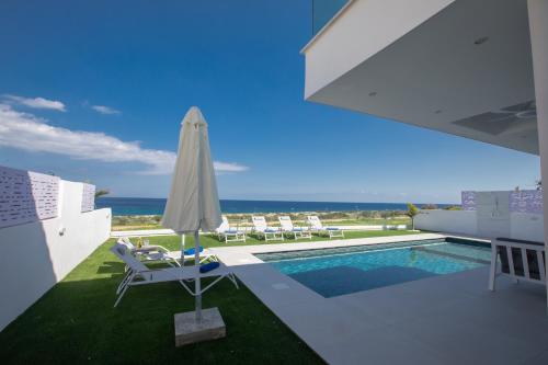 Artizan Seafront Villa 5
