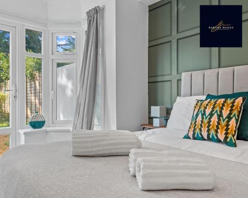 Luxury 6 bed 6 En suite Free Parking Reading — 4-Star Luxury Hotel in Reading, United Kingdom