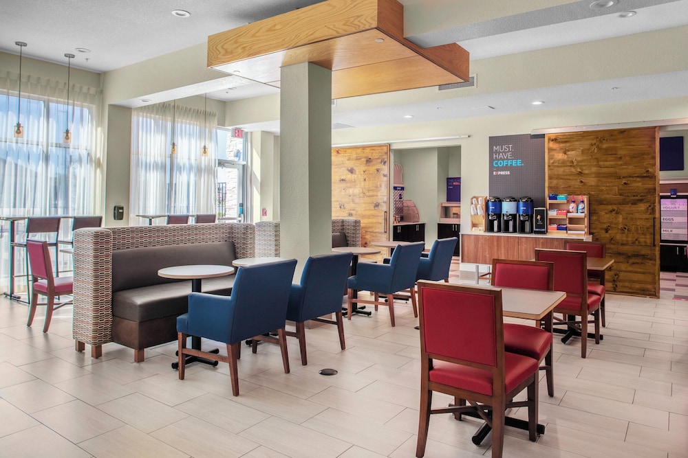 Holiday Inn Express & Suites Leander by IHG - photo 29