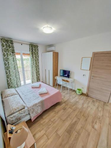 Metro Guest House — 4-Star Luxury Hotel in Naples, Italy