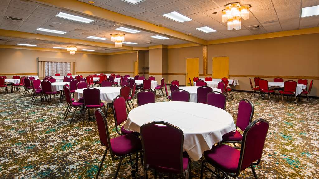 Best Western Woodhaven Inn - photo 30