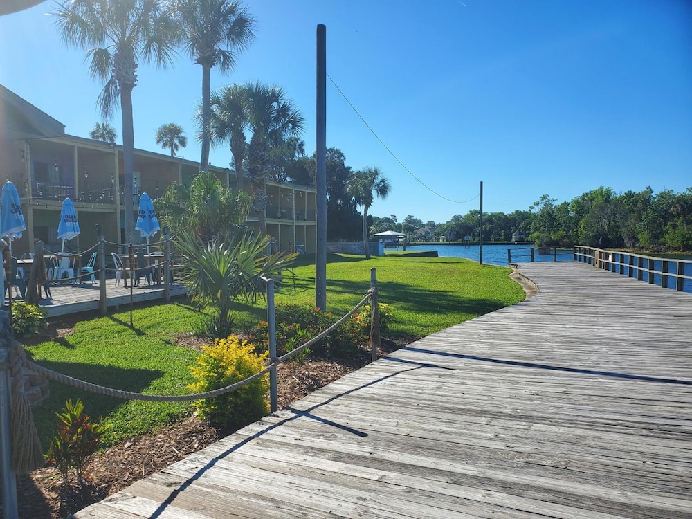 The Port Hotel & Marina - photo 30