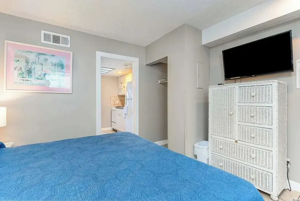 The Beachside Dacha Lock Out 2 Bedroom Ocean View Condo — Myrtle Beach — photo 3