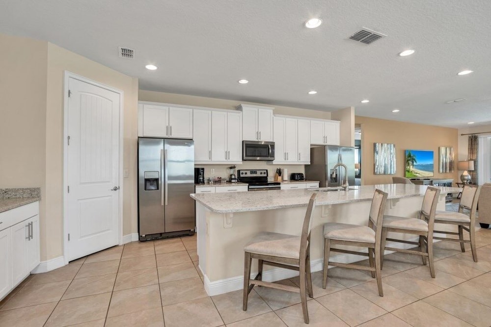 Reunion Golf Resort 8 Bed 8 Bath Amazing Pool Home 8 Bedroom Villa by RedAwning - photo 19