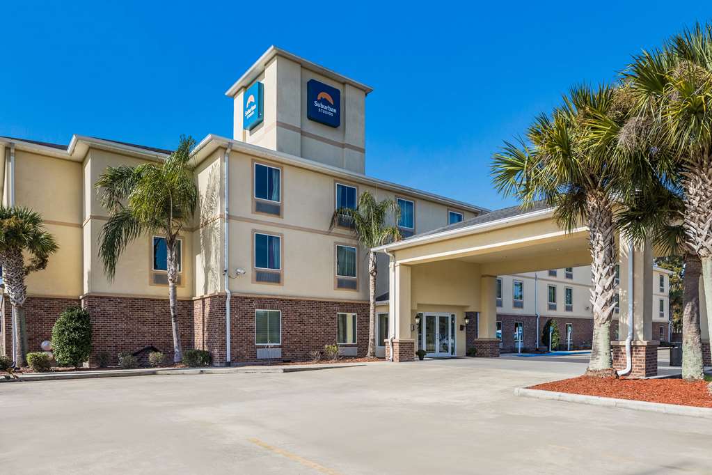Suburban Studios - carbon neutral hotel in Berwick
