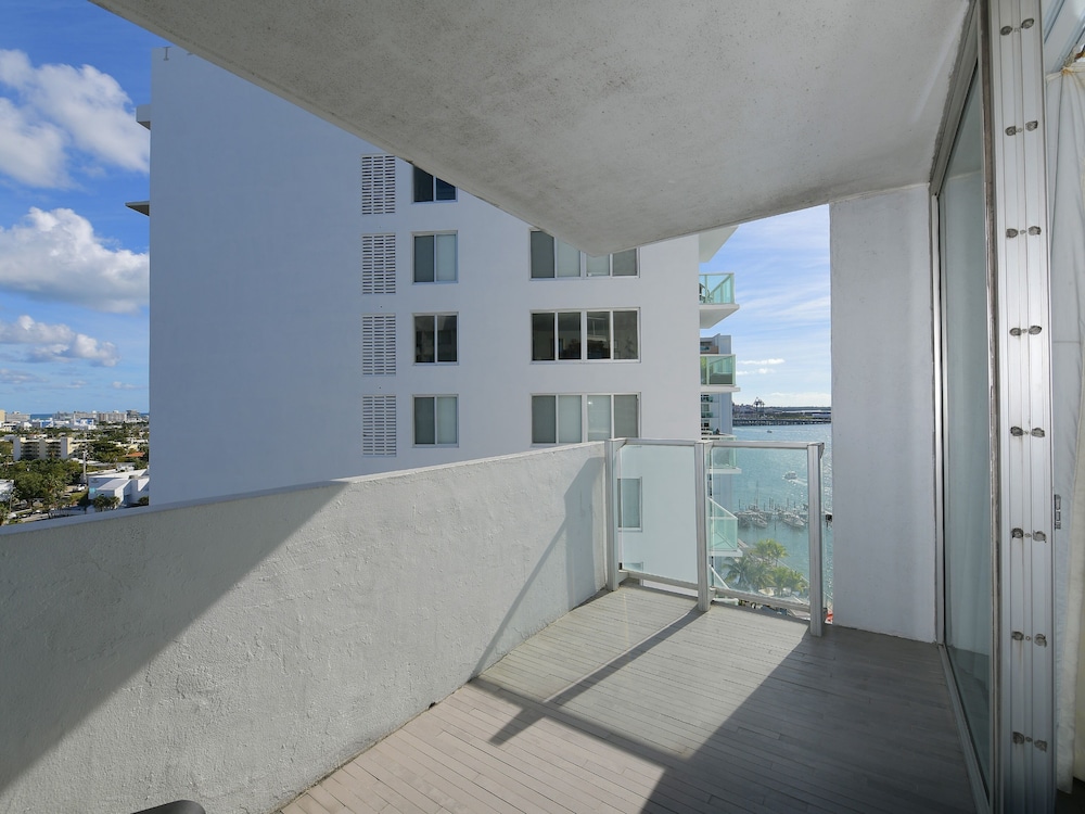 5 Condo Hotel South Beach bay View #1227 - photo 21