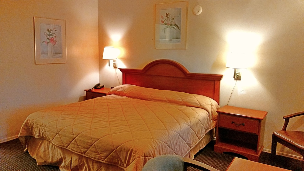 Lake Eufaula Inn - photo 12