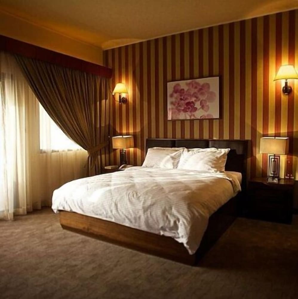 New Park Hotel — hotel in As Salimiyah