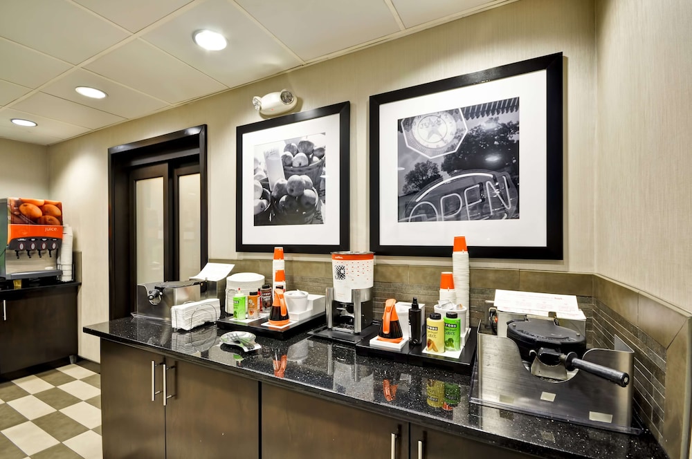 Hampton Inn Kansas City Overland Park - photo 47