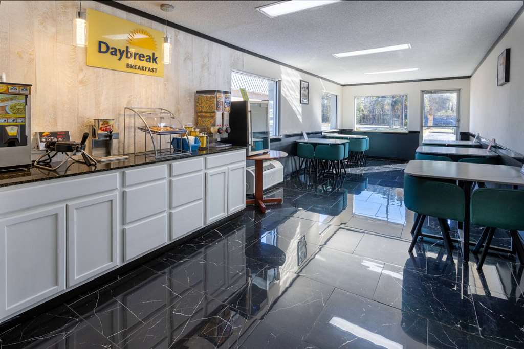 Days Inn by Wyndham Columbia - photo 37