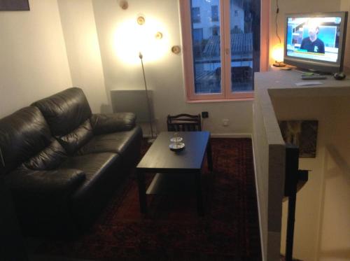 T2 Accueil Proche Paris — hotel in Sartrouville