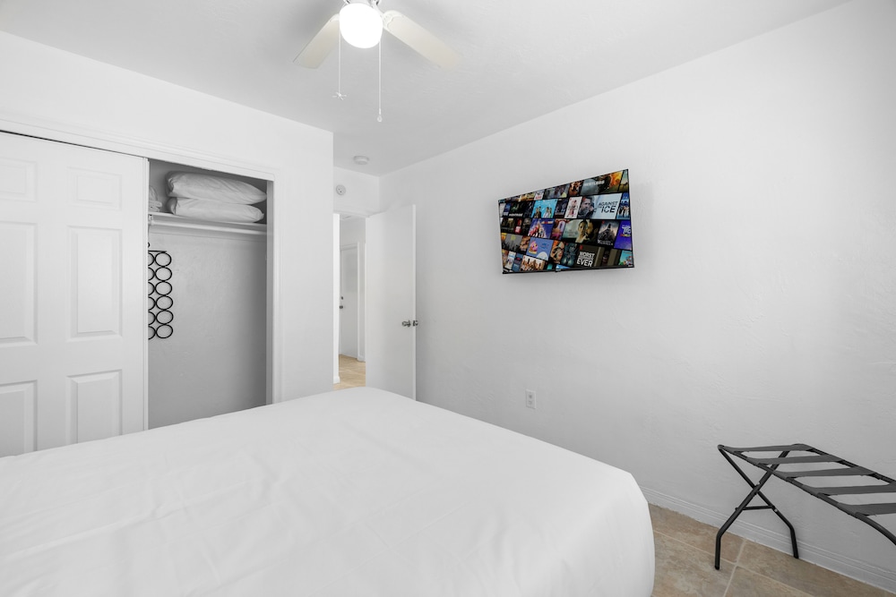 Sunset Inn Hallandale Beach - photo 8