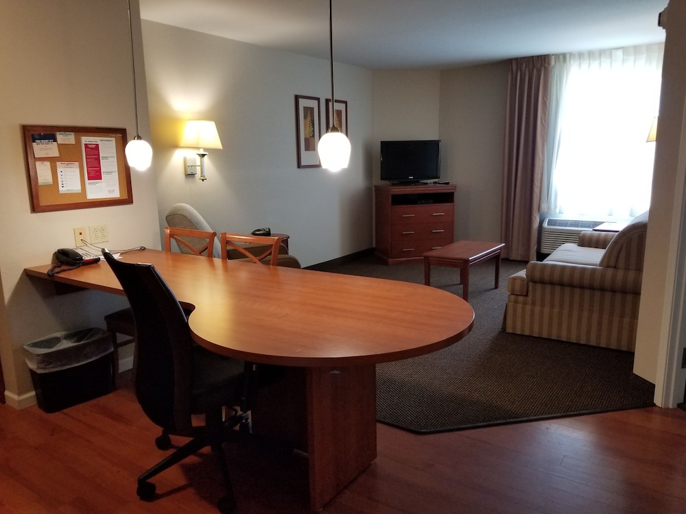 Candlewood Suites Cape Girardeau by IHG - photo 37