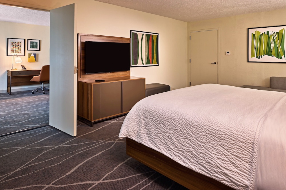 Holiday Inn Express Charleston Dwtn Medical Area - photo 9