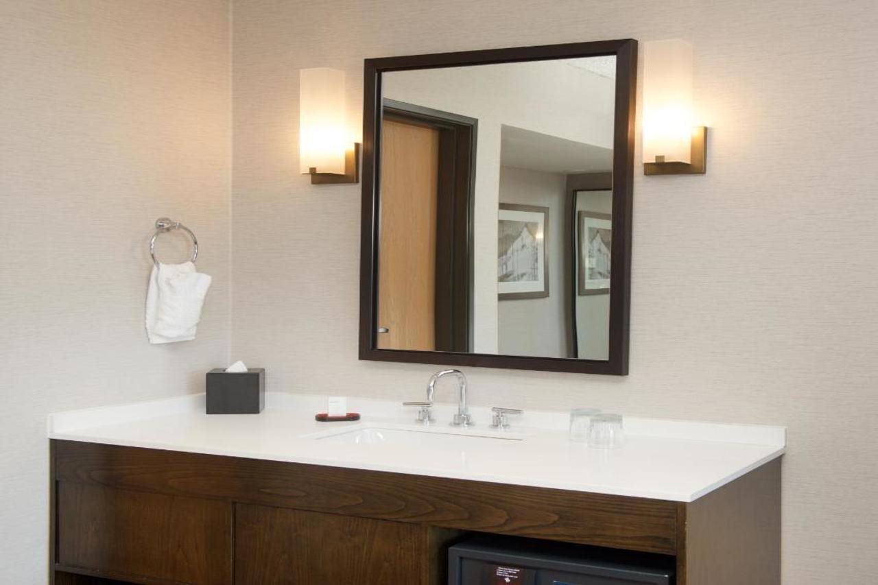 Embassy Suites by Hilton Denver Tech Center North - photo 18