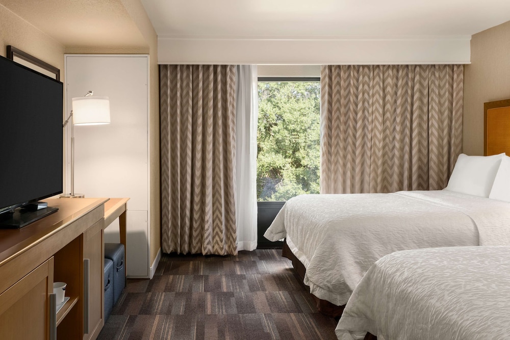 Hampton Inn by Hilton Fort Smith - photo 22