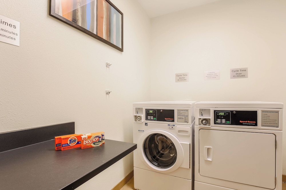 Fairfield Inn & Suites Victoria - photo 15