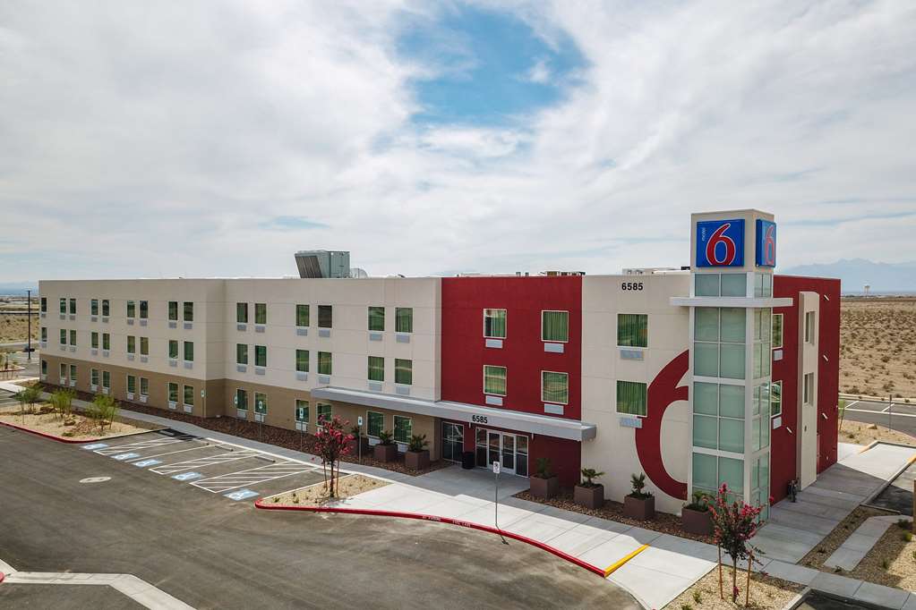 Motel 6 Las Vegas NV Motor Speedway - photo 2