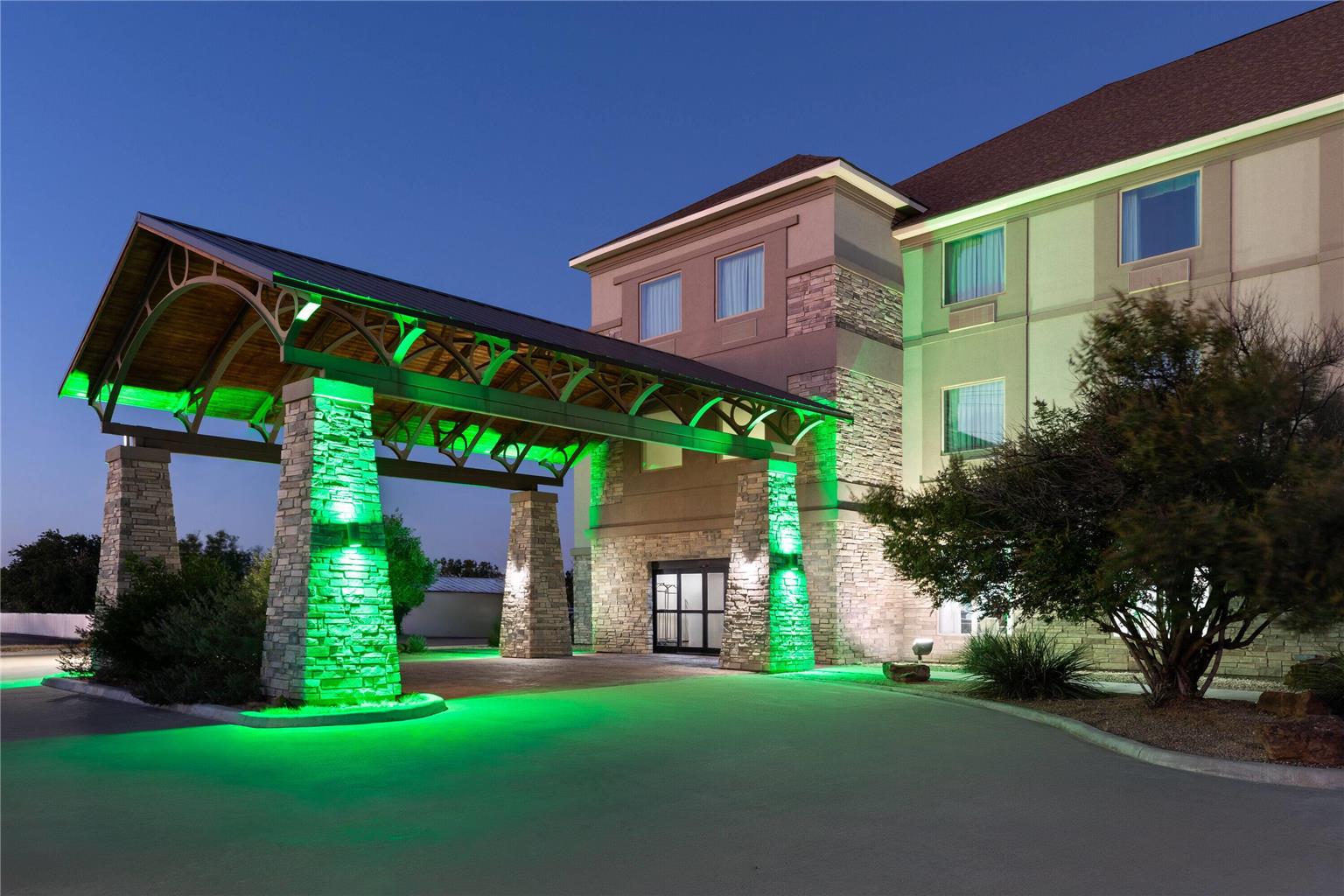 Baymont by Wyndham Andrews TX - photo 4