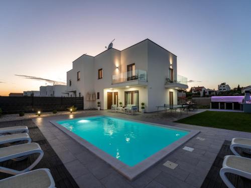 Holiday Home Aria Blue by Interhome — 4-Star Luxury Hotel in Kastelir, Croatia