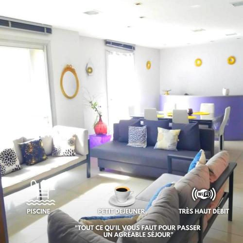 Séjour Perpignan avec piscine Petit déjeuner à la demande 20 minutes de l’Espagne Le Palace climatisé in Perpignan, France