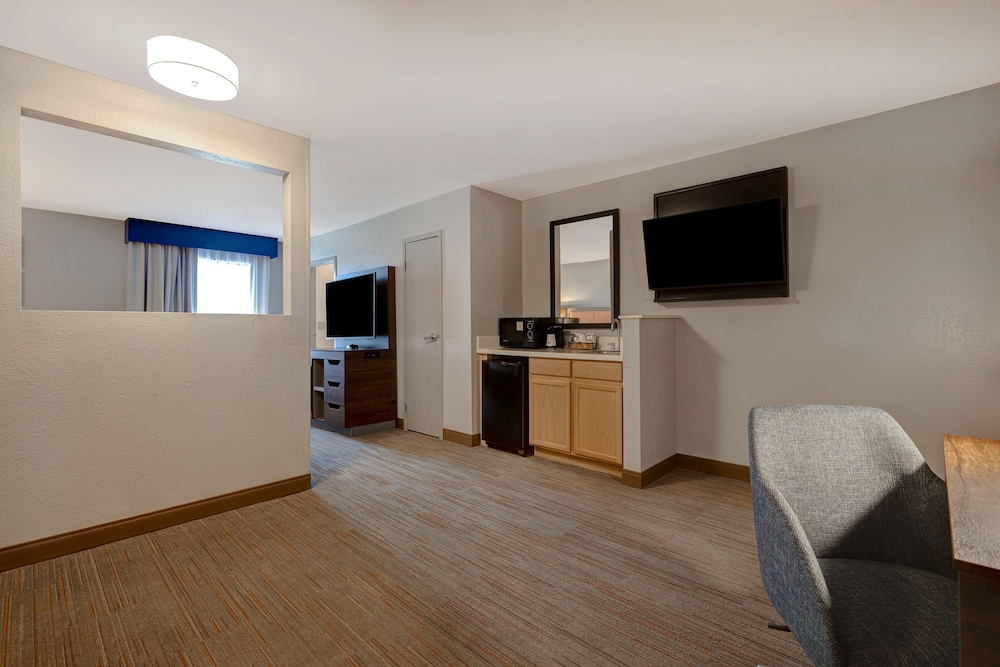 Hampton Inn Hot Springs - photo 21