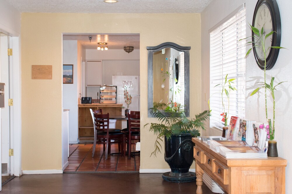 Santa Fe Suites - photo 4